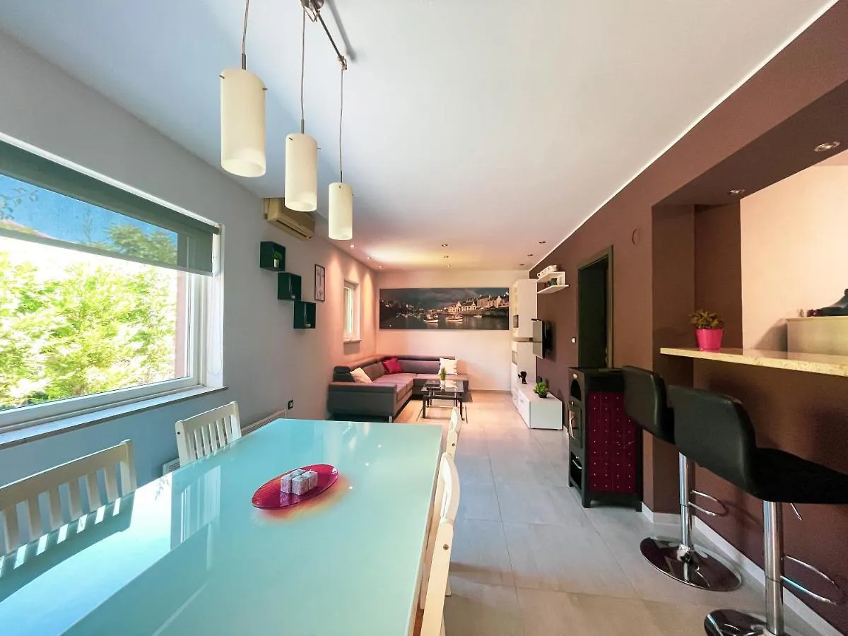 Vacation Home Aurelia Banjole 0*,