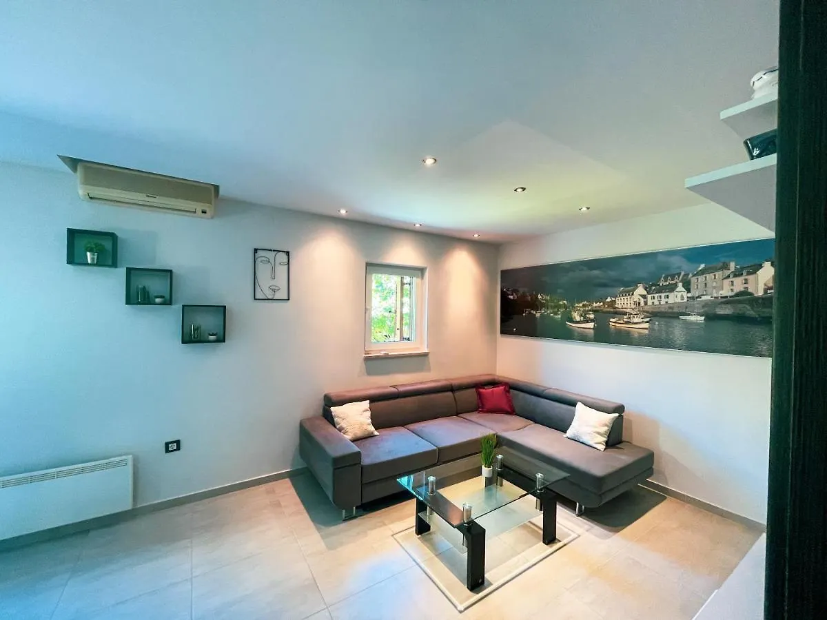 Vacation Home Aurelia Banjole 0*,